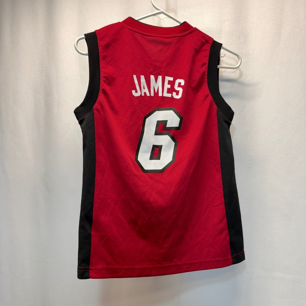 LeBron James 6 Miami Heat Adidas Jersey Kids Size Small 8 Red Basketball NBA